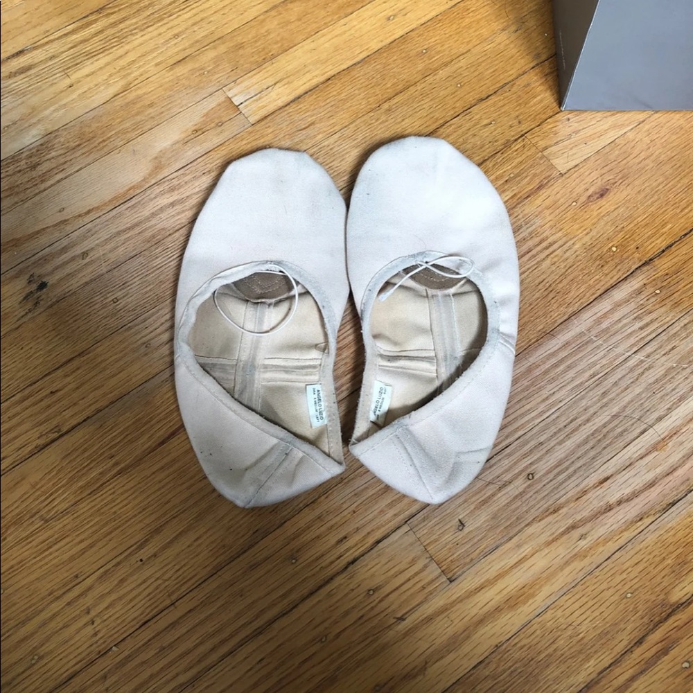 Ballet shoes